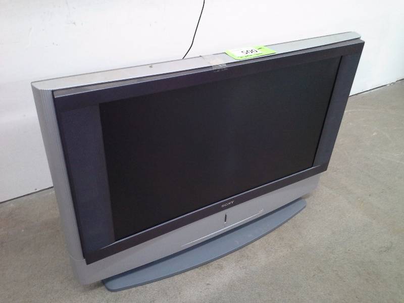 lot 500 image: Sony LCD Projection TV