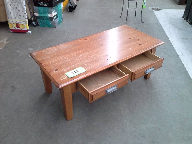lot 512 image: Coffee Table