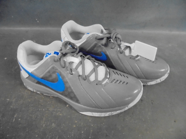 lot 20 image: Nike Shoes