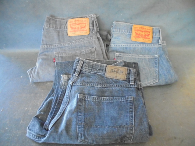 lot 32 image: Levi Strauss & Co. and Wrangler Jeans