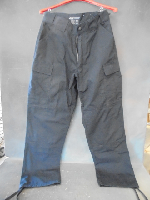 lot 36 image: Tactical Pants
