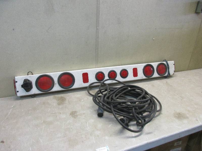 lot 6 image: Tow lite