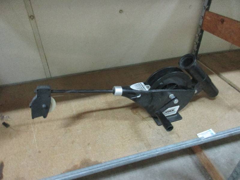 lot 21 image: Down rigger