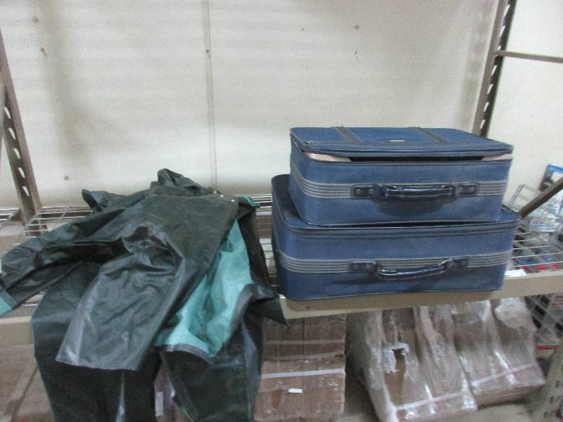 lot 27 image: Helly Hanson Raingear