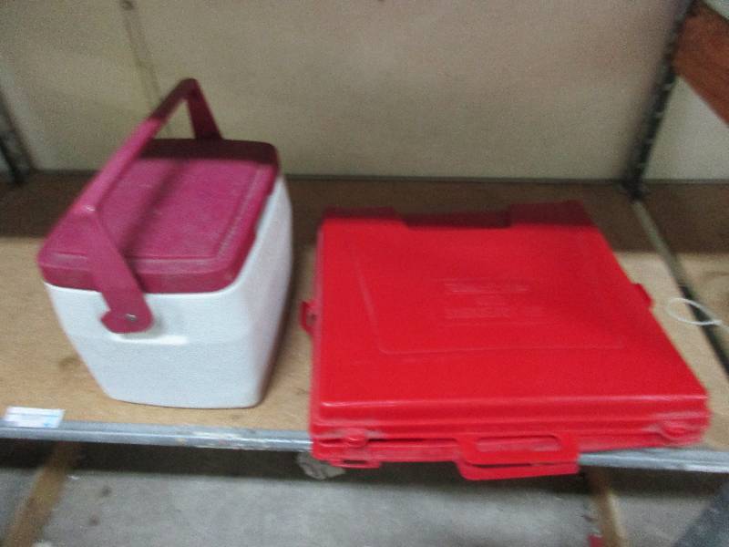 lot 33 image: Road emergency kit