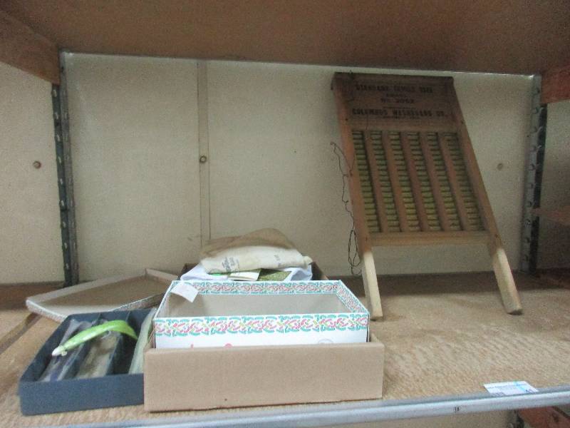 lot 41 image: Lures, Decor, washboard