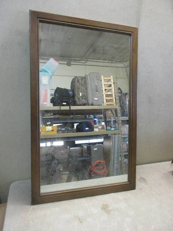 lot 52 image: Mirror