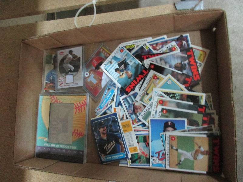 lot 55 image: Twins Cards