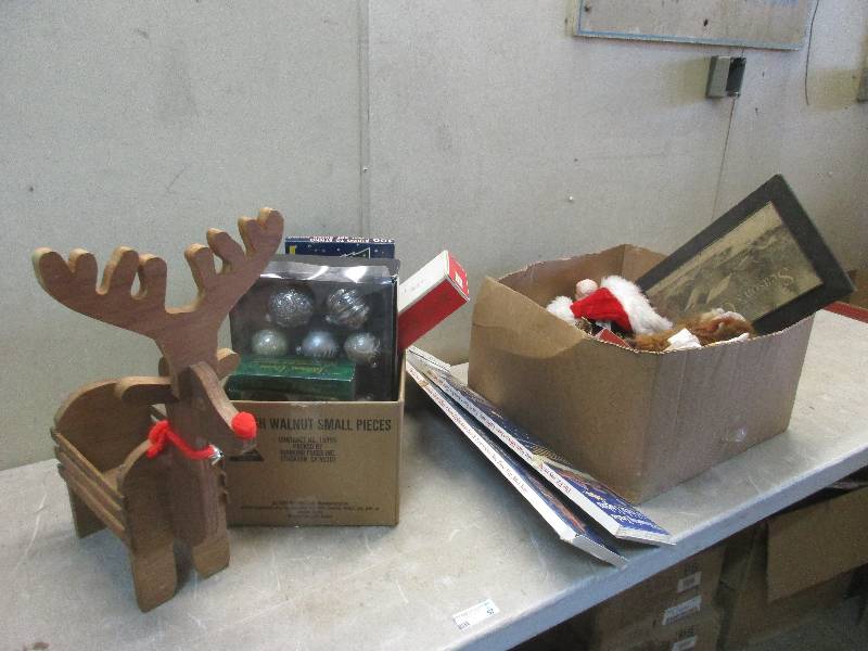 lot 57 image: Christmas