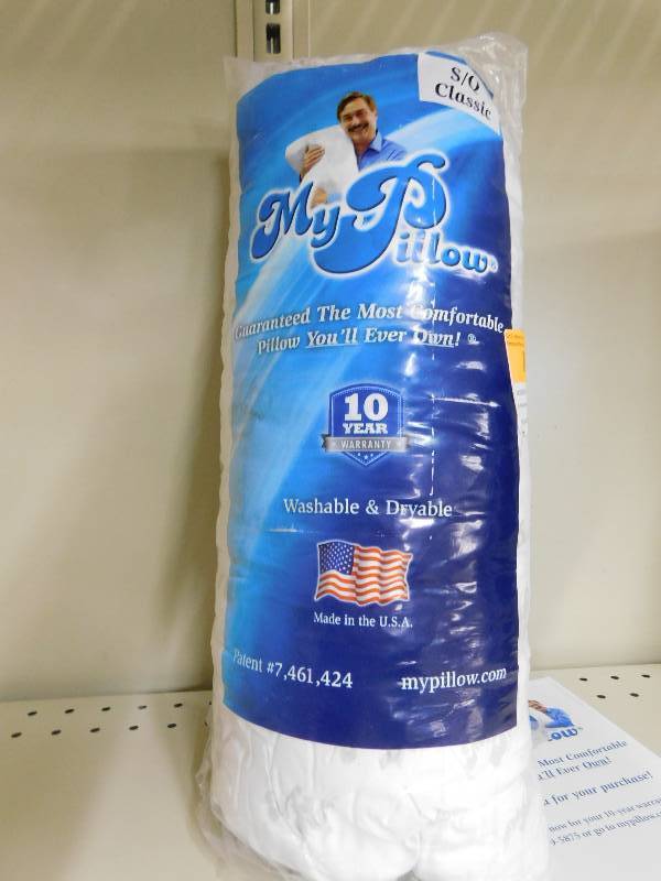 lot 231 image: My Pillow Queen Standard, MSRP $64.99