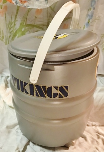 lot 11 image: Awesome Miller Lite Viking Keg Looking Beverage Dispenser Cooler - Great Condition - Ready For Tailgating Parties