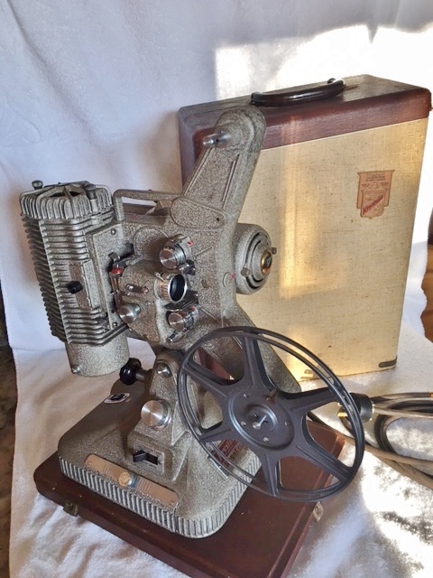 Keystone Regal K109 8mm Movie Projector with Case & Take Up Reel - No Power  Cord