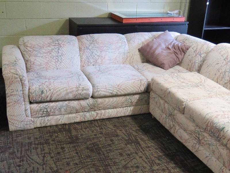 lot 24 image: Very Nice Pastel Colored L Shape Sofa Sectional Couch - Great Condition - Wood Feet On One Piece Not Shown But Are Ready To Be Screwed Back In