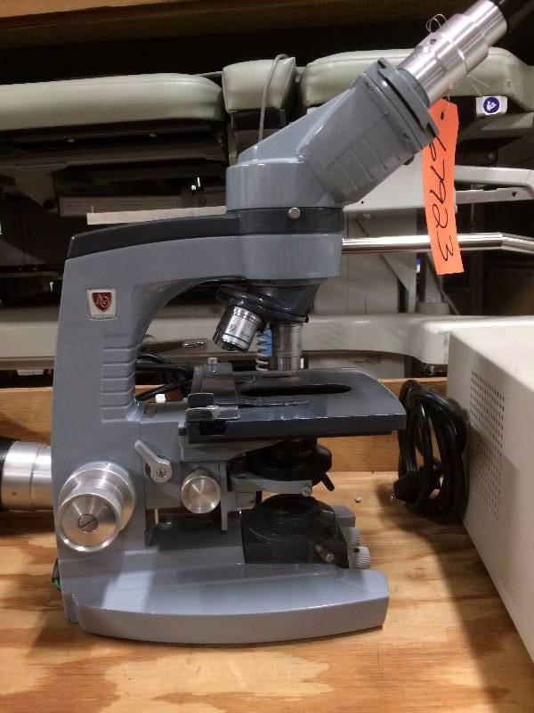 lot 20 image: American Optical Spencer Power Light Up Binocular Microscope With 3 Objectives - Great Christmas Gift For The Budding Scientist Super Working Condition
