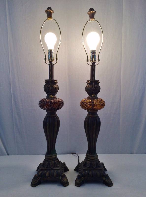 lot 47 image: Spectacular Vintage Statuesque High Quality Pair 36 Chapman Pier 1 Art Glass Faux Tortoise Shell Ornate Bronze Tone Lamps - Excellent Condition