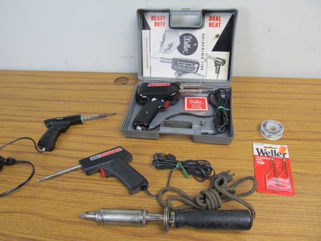 lot 97 image: Nice Group of Soldering Guns - Weller etc