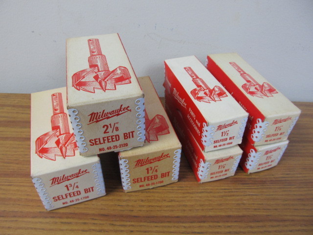 lot 16 image: Group of MILWAUKEE SELFEED Bits wBoxes