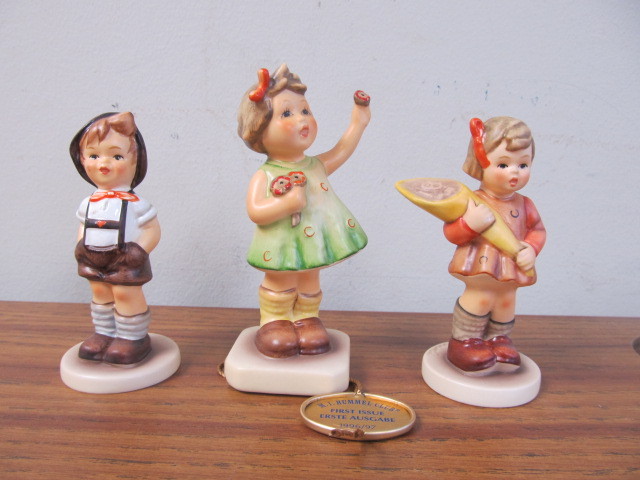 lot 31 image: Group of 3 Hummels