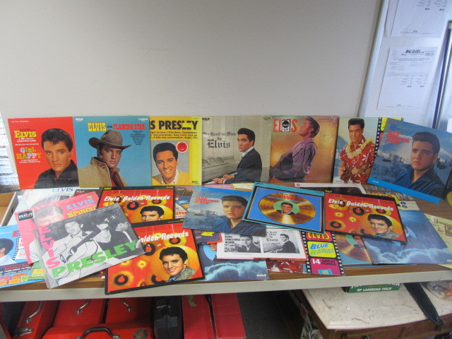 lot 45 image: Collection of ELVIS Vinyl Records #2