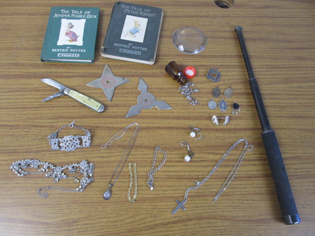 lot 56 image: Lot of Misc Vintage Collectibles Jewelry etc