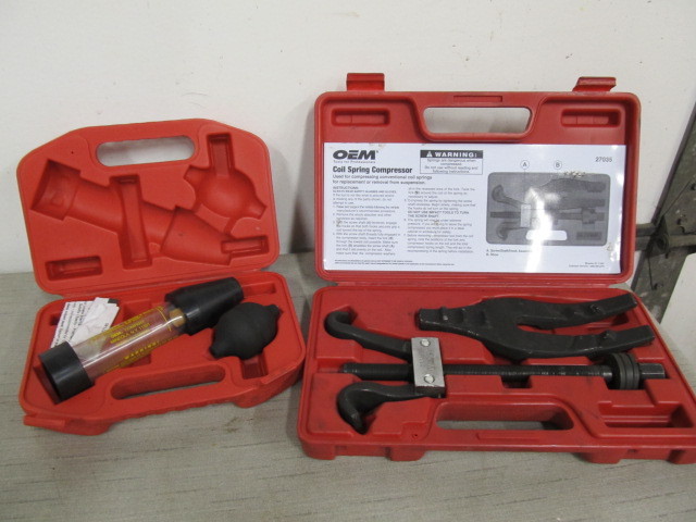 lot 149 image: OEM Automotive Tools wCases