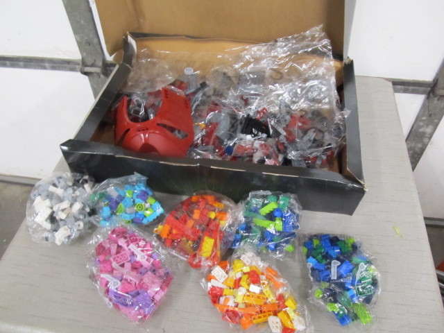 lot 150 image: LEGO Bionicle Set & Assorted SEALED Lego Blocks