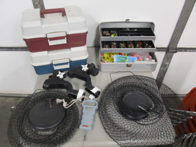 lot 164 image: Lot of Fishing Items Tackle Boxes wTackle