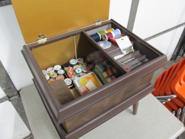 lot 171 image: NICE Sewing Bench Seat Full of Sewing Supplies