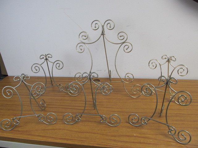 lot 199 image: Solid Brass Easel Display Stands
