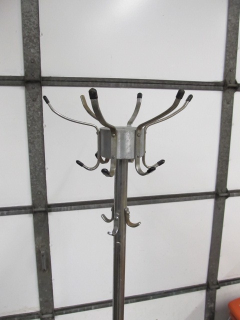 lot 202 image: Vintage Chrome Industrial HatCoat Rack