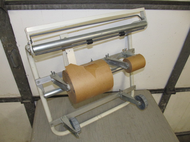 lot 221 image: Scotch Apron Taper
