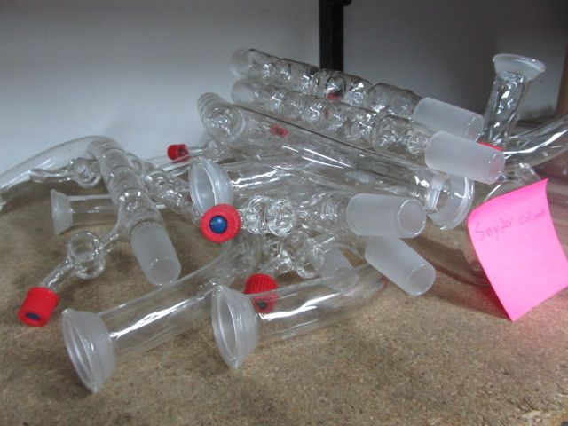 lot 231 image: Lot of 5 Scientific Lab Glass SNYDER Columns