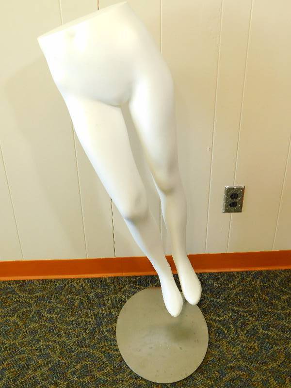 Womens Mannequin Bottom