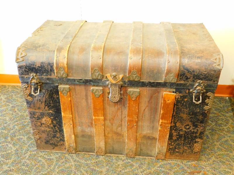 Vintage TrunkChest
