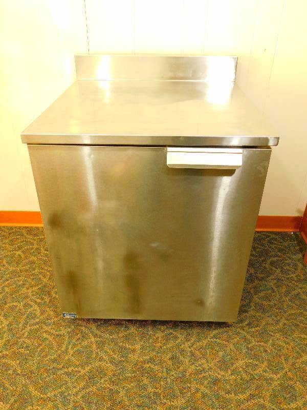 Working Delfield 402 27 Worktop Refrigerator with One Door and Back Splash
