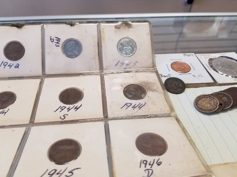 GROUP LOT MANY BU WHEATS, INDIAN HEAD CENTS AND MORE