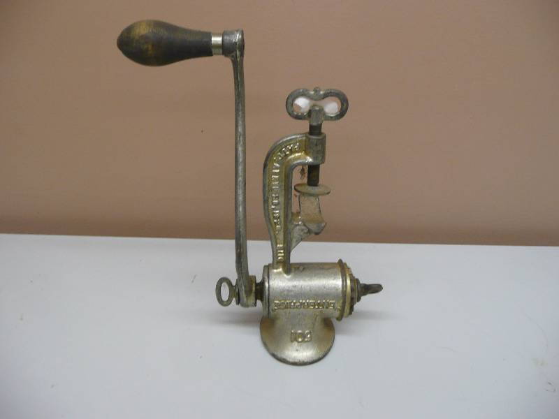 lot 30 image: Antique Vintage ENTERPRISE 501 Food Chopper Grinder - COUNTER MOUNT  - SEE PICTURES
