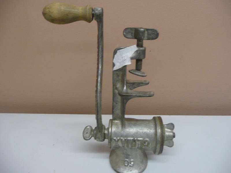lot 31 image: Antique Vintage CLIMAX 50 Food Chopper Grinder - COUNTER MOUNT  - SEE PICTURES