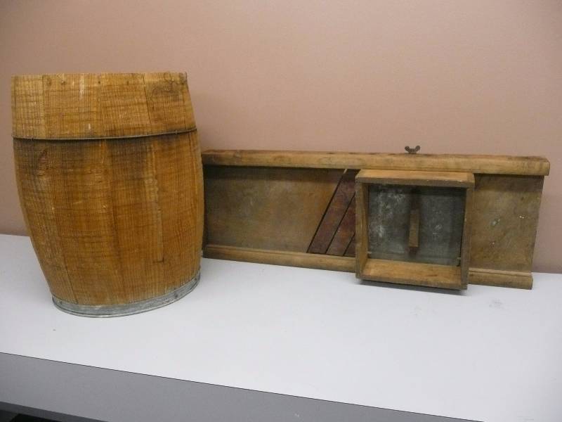 lot 32 image: ANTIQUE RUSTIC PRIMITIVE WOOD CABBAGE CUTTER WITH ANTIQUE WOOD BARREL - SEE PICTURES
