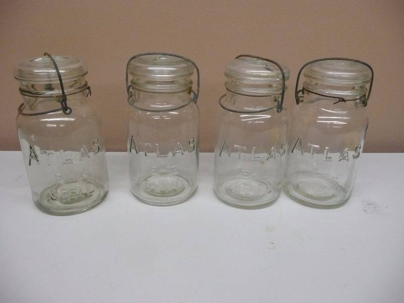 lot 42 image: 4- Vintage Atlas E-Z Seal Pint Clear Canning Jars Glass Lid & Wire Bail - SEE PICTURES
