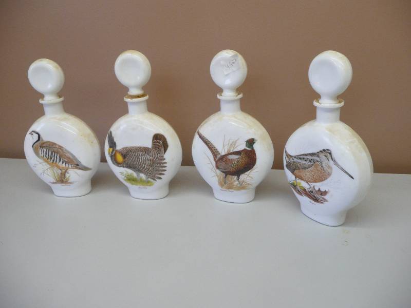 lot 62 image: 4 1960s ERA WILDLIFE WHISKEY DECANTERS - SEE PICTURES