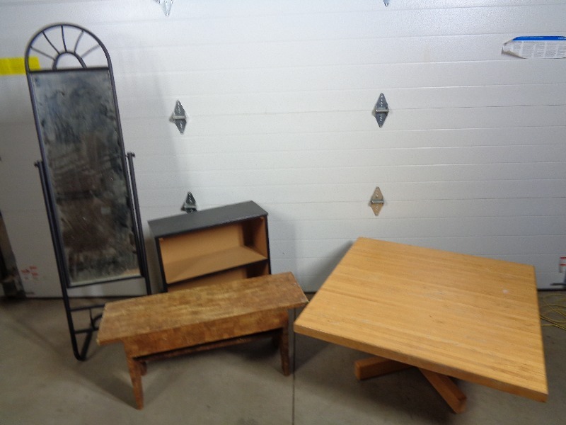 lot 115 image: Take What You Want Furniture
