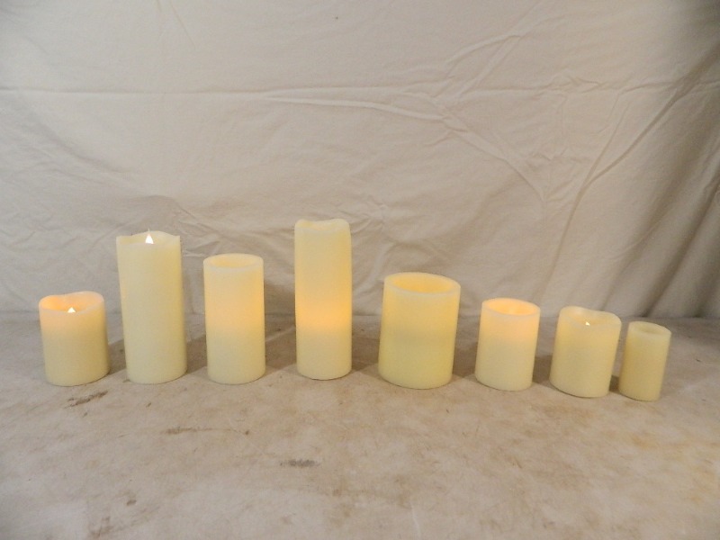 lot 18 image: Flameless Candles