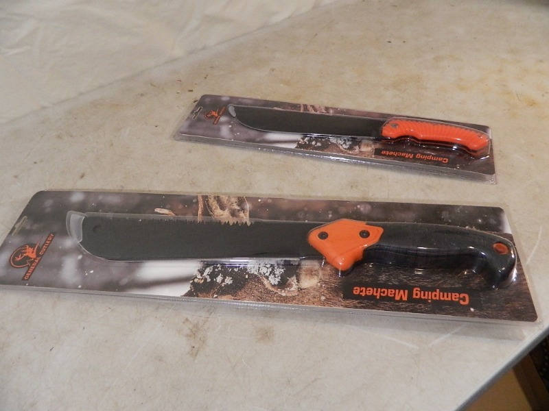 lot 23 image: 2 New Camping Machetes