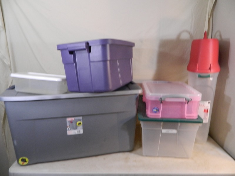 lot 74 image: 6 Totes with Lids