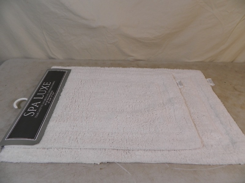 lot 155 image: 2 New Bath Rugs