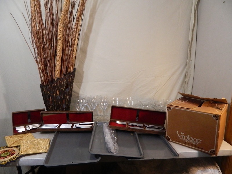 lot 160 image: Pier 1 Stemware, Gerber Knives, More