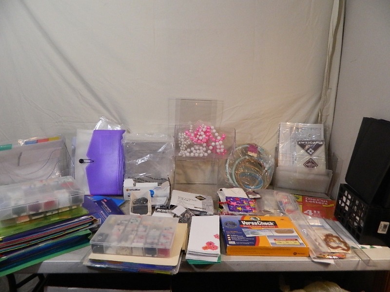 lot 170 image: Craft and Office Items