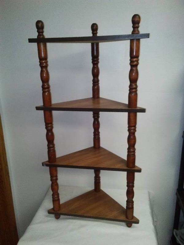 lot 26 image: Wood 4 Shelf Corner Stand