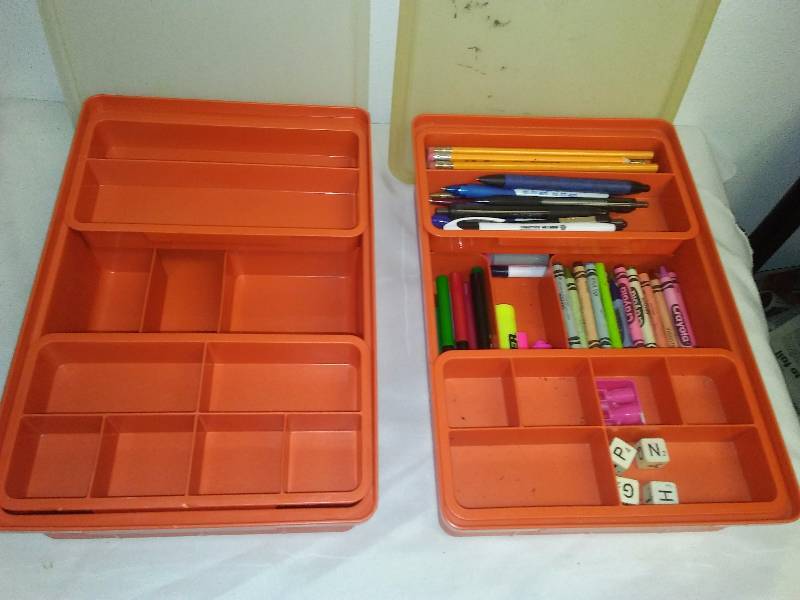 lot 45 image: Tupperware organizers (2) with inserts